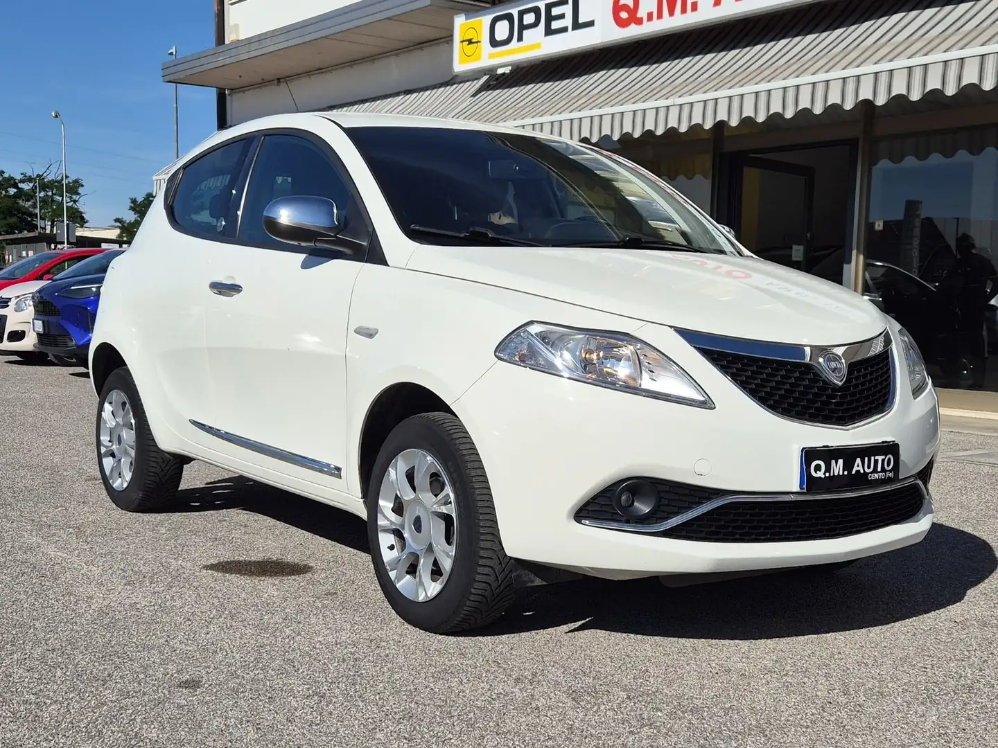 Lancia Ypsilon 0.9 TwinAir Metano Ecochic Platinum Bianco - 1