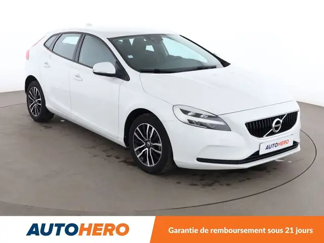Volvo V40 view 8