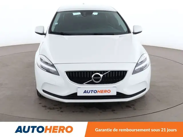 Volvo V40 view 9