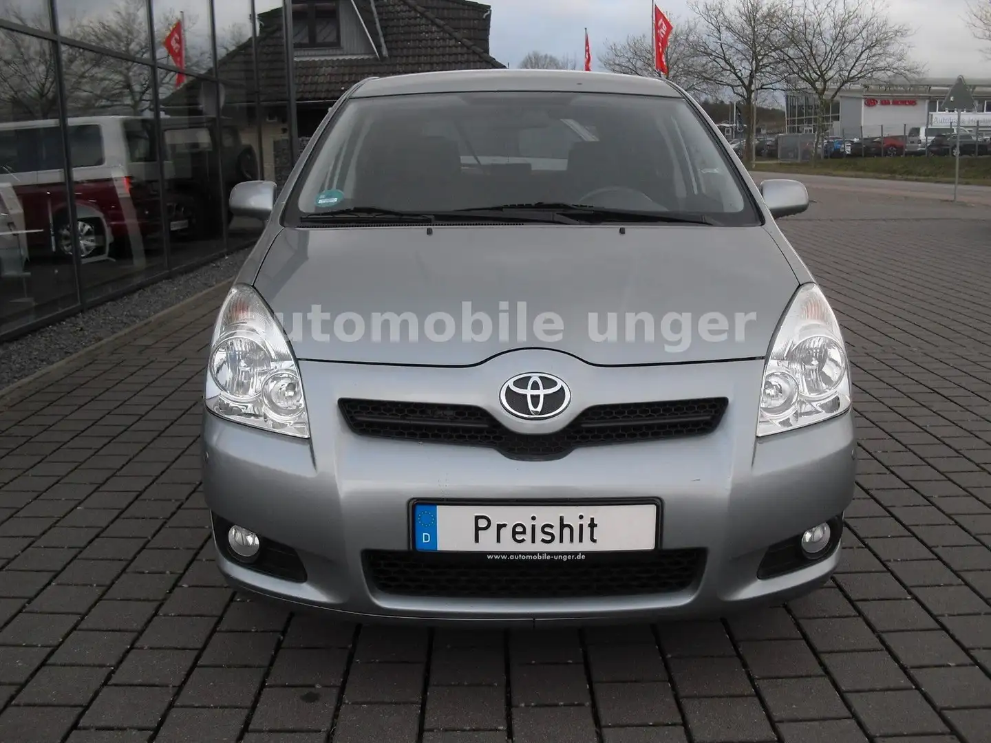 Toyota Corolla Verso 1.8 Team 7 SITZER ALU PDC Klimaaut Silber - 2