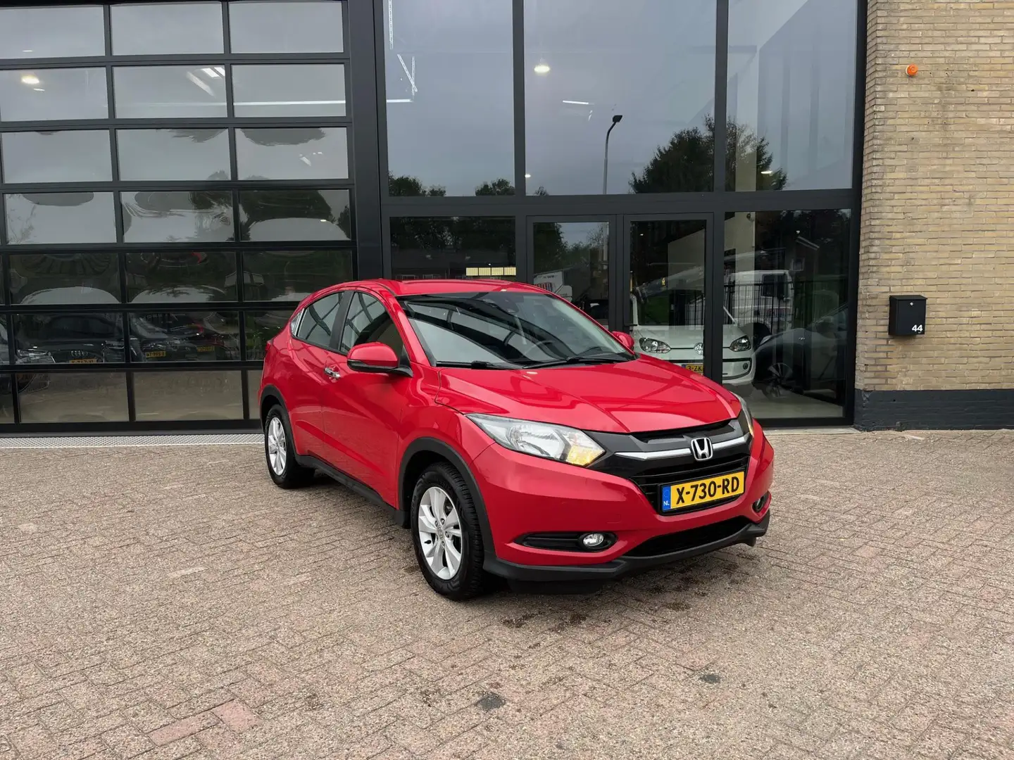 Honda HR-V 1.5 i-VTEC Elegance, Navi, Leer, Trekhaak Rouge - 2