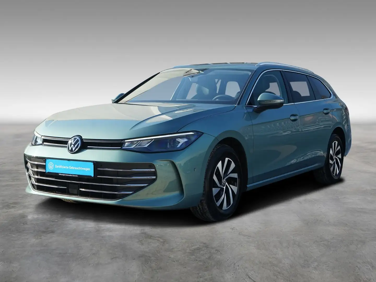 Volkswagen Passat Variant 2.0 TDI Business LED CarPlay ACC Groen - 2