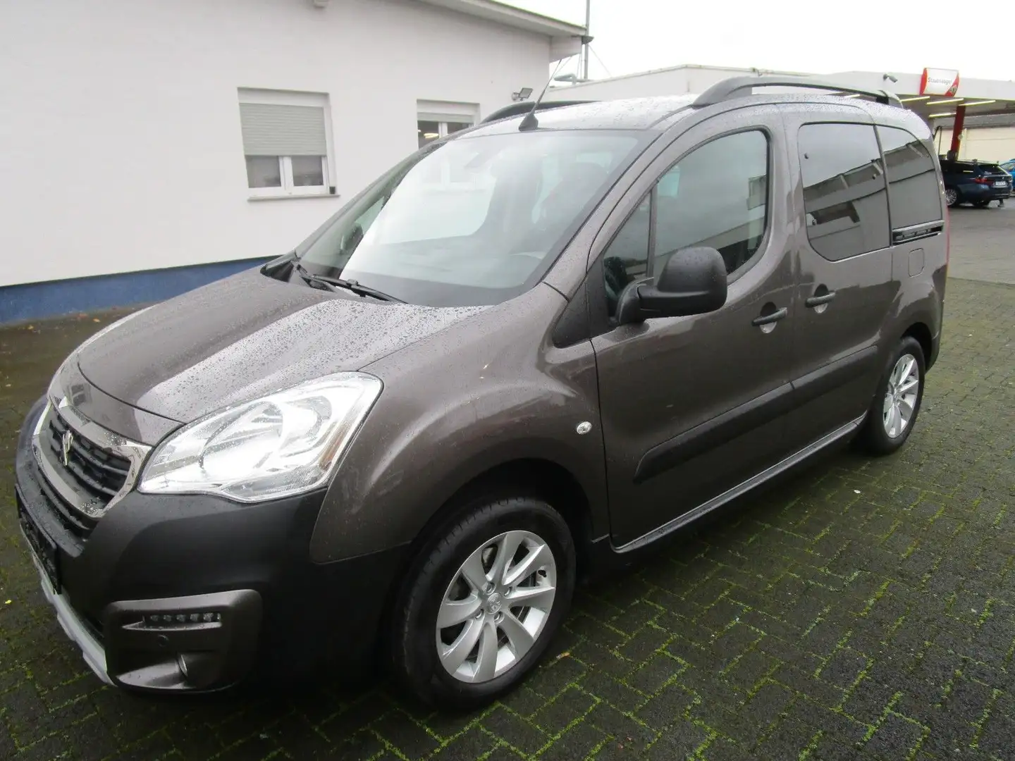 Peugeot Partner Tepee Outdoor Grijs - 1