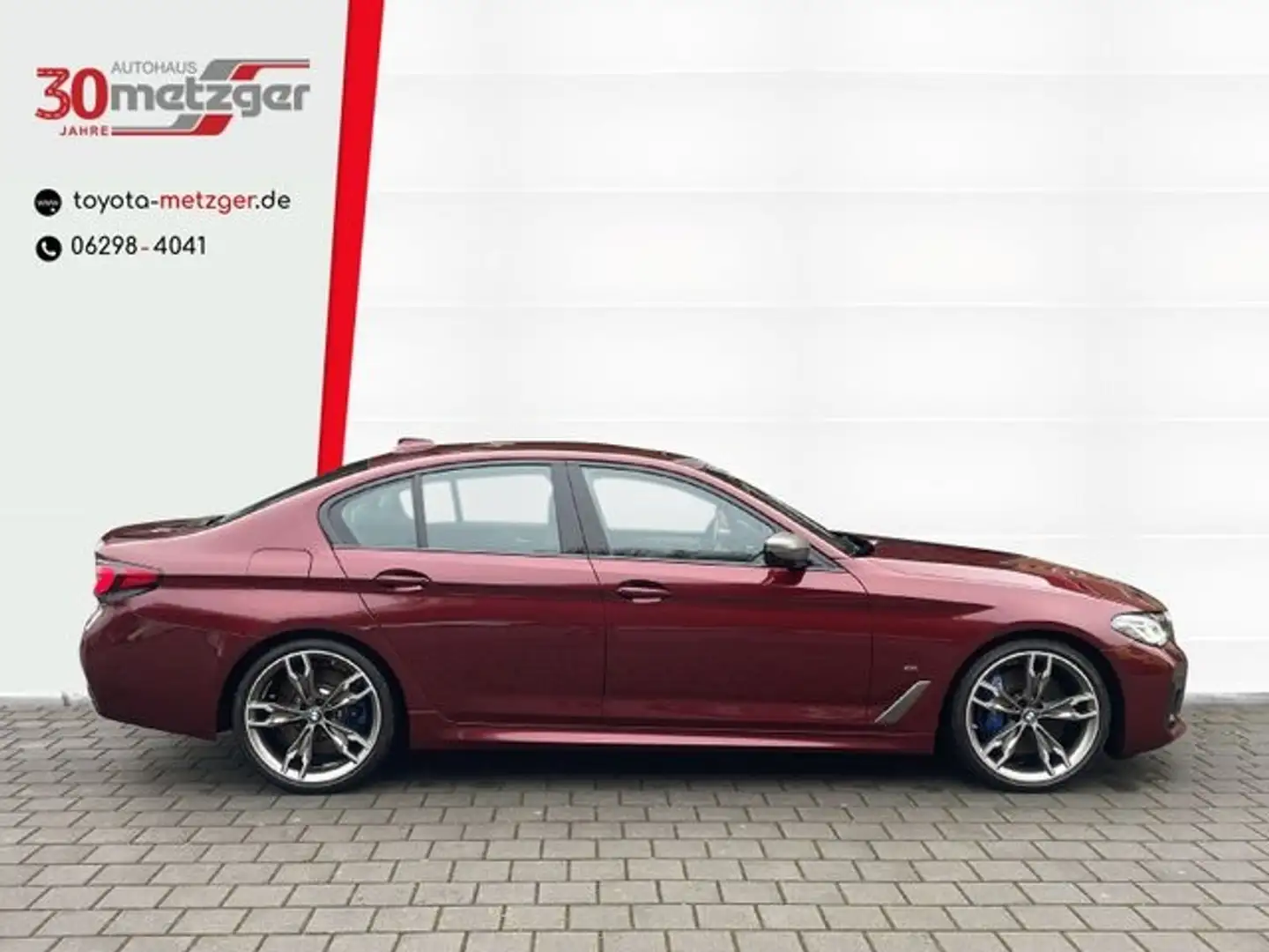 BMW 550 i xDrive + Standheizung +Smartphone-Integra Червоний - 2