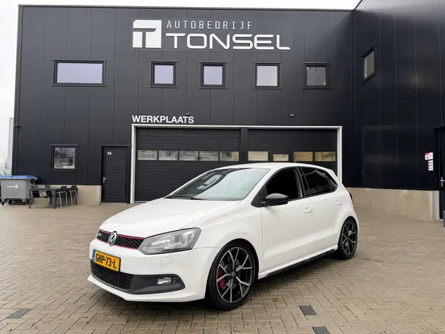 Volkswagen Polo GTI 1.4 TSI DSG / 180PK / Stoelverwarming / Alcantara