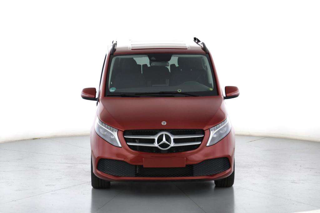 Mercedes-Benz V 220