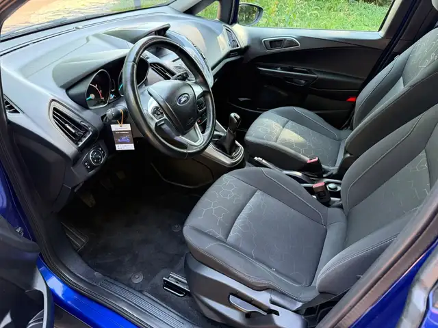 Ford B-Max view 8