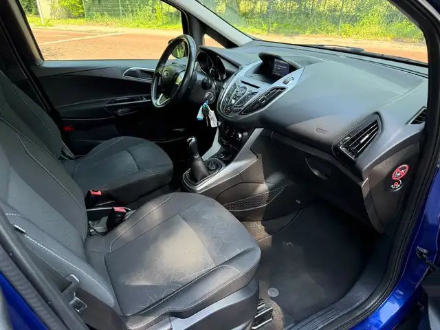 Ford B-Max view 10