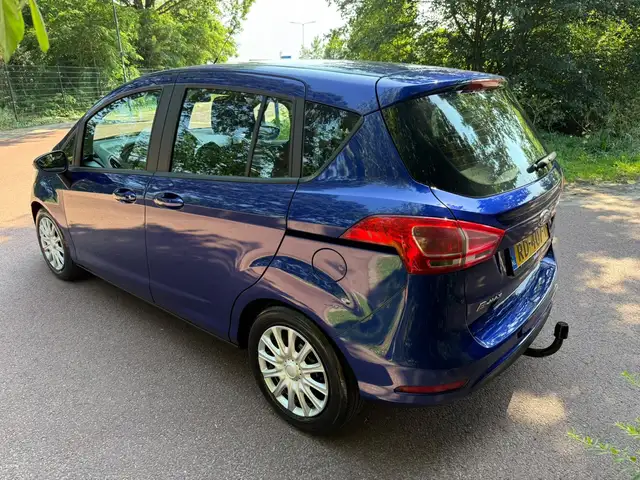 Ford B-Max view 5