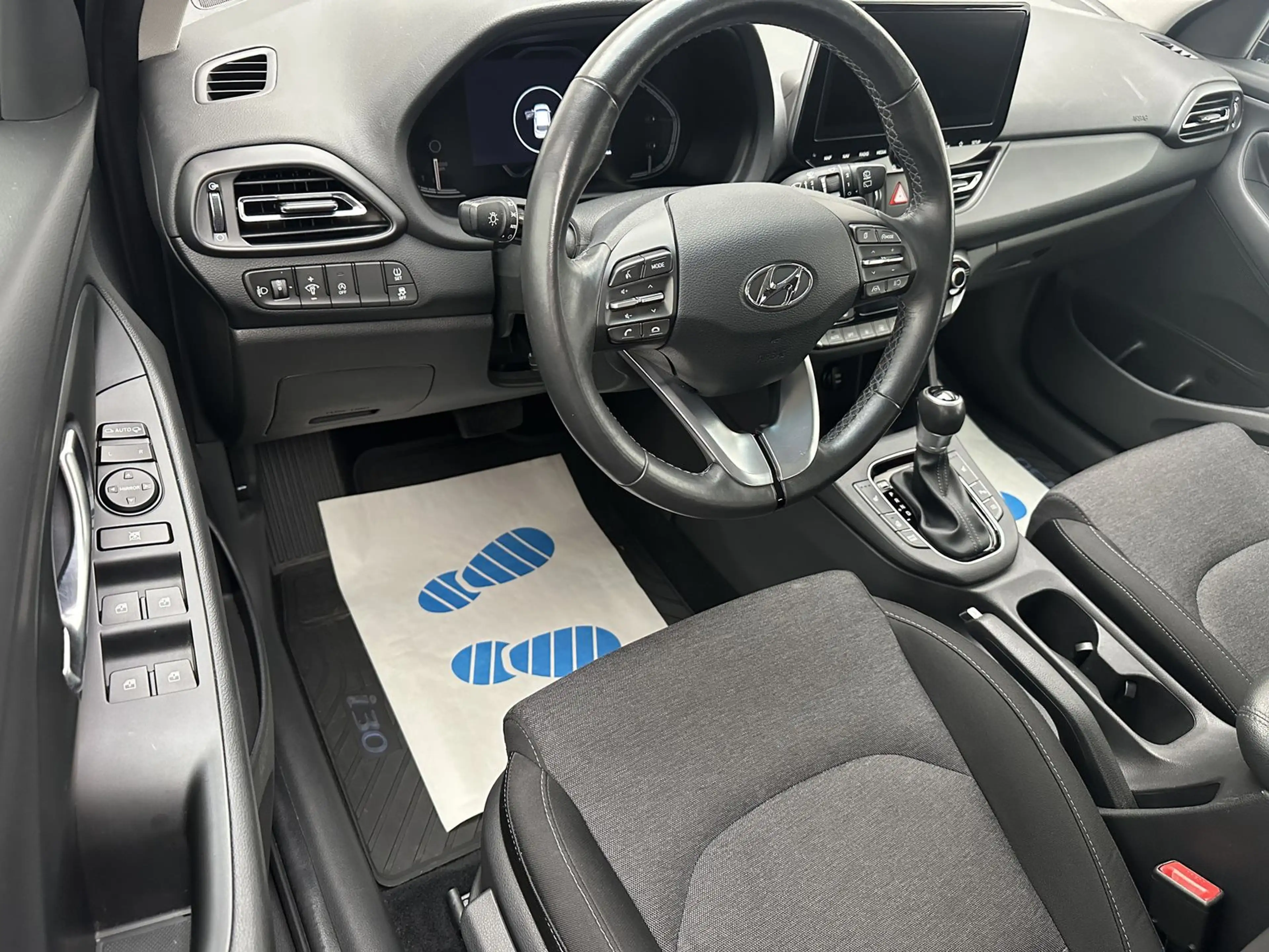 Hyundai i30 Trend Mild-Hybrid "NAVI-CAM-SITZH-MULTI-PDC" — photo 12