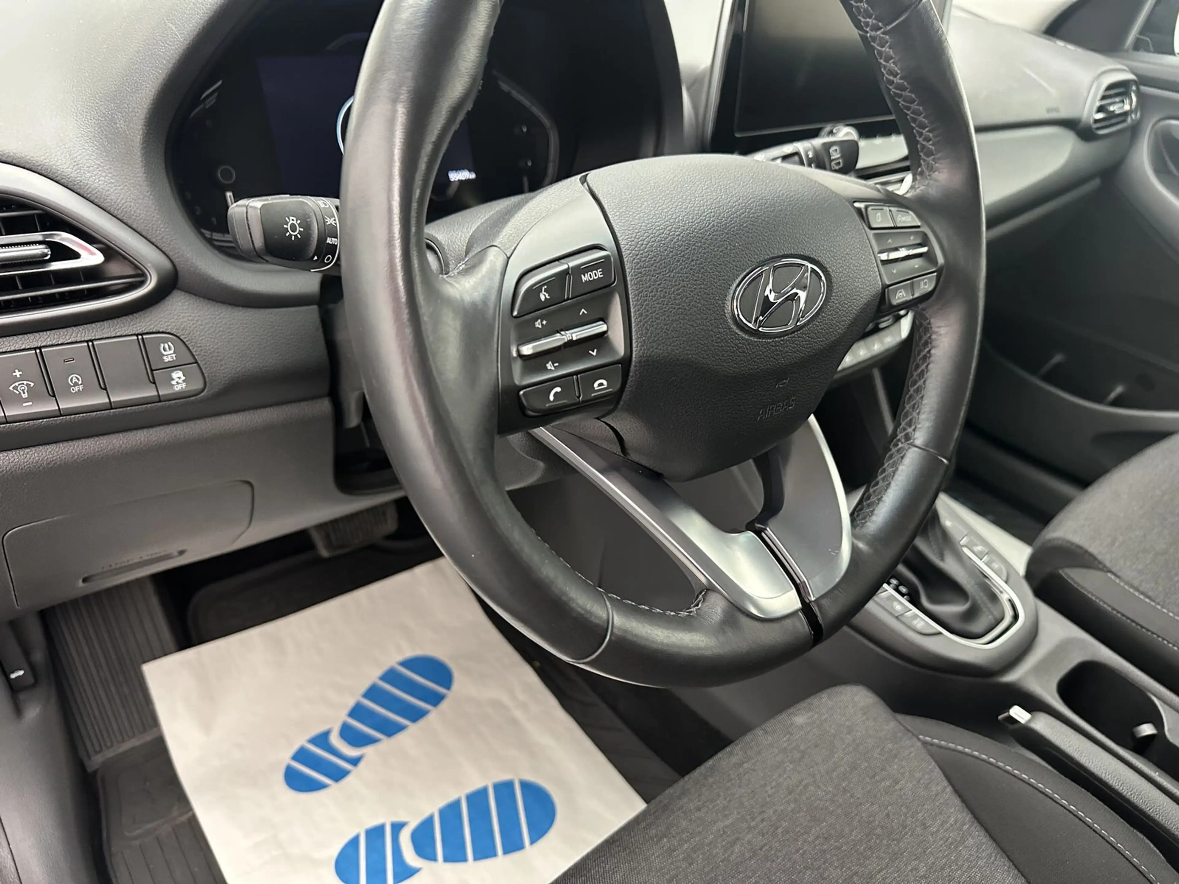 Hyundai i30 Trend Mild-Hybrid "NAVI-CAM-SITZH-MULTI-PDC" — photo 13