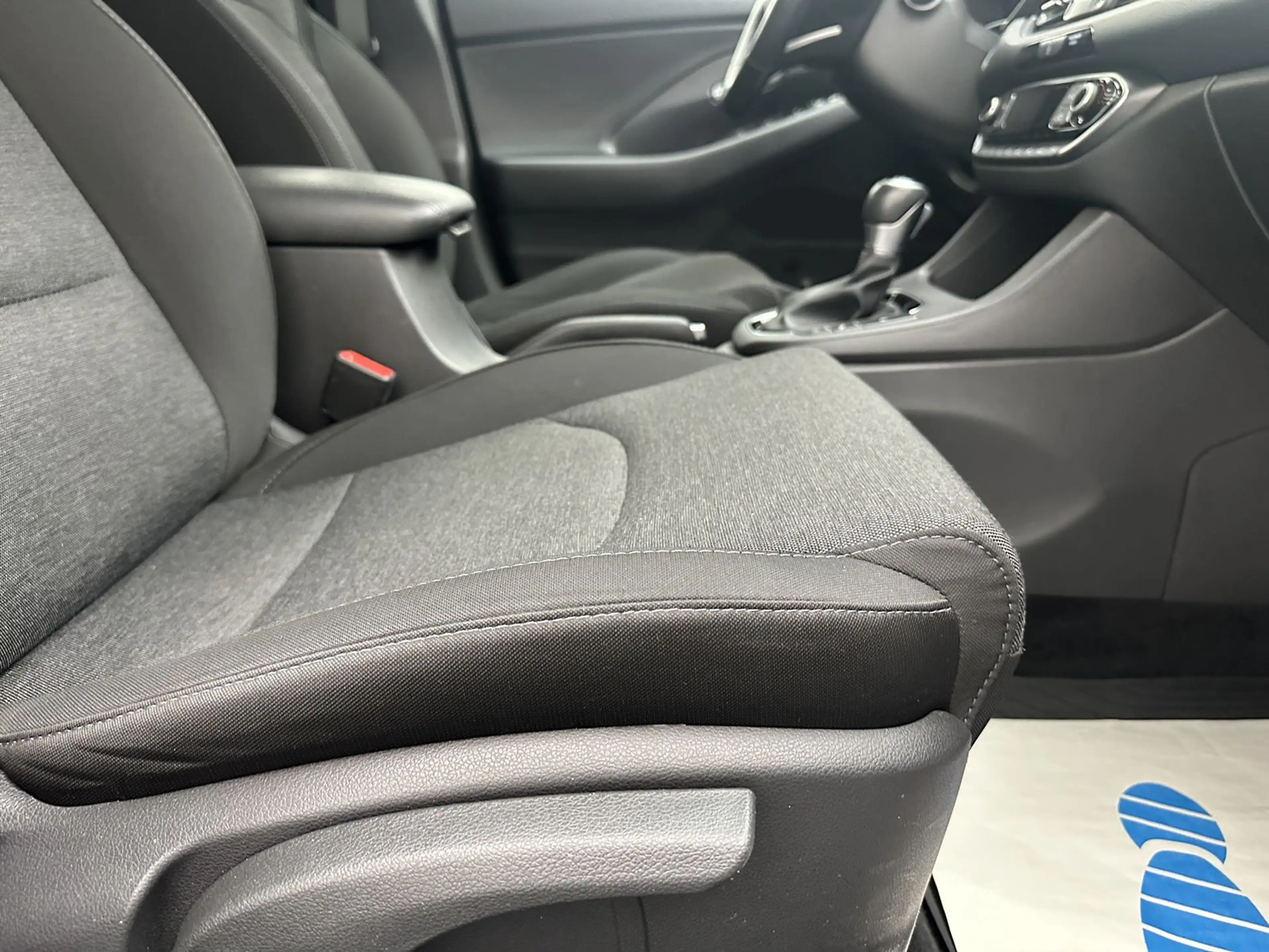 Hyundai i30 Trend Mild-Hybrid "NAVI-CAM-SITZH-MULTI-PDC" — photo 9