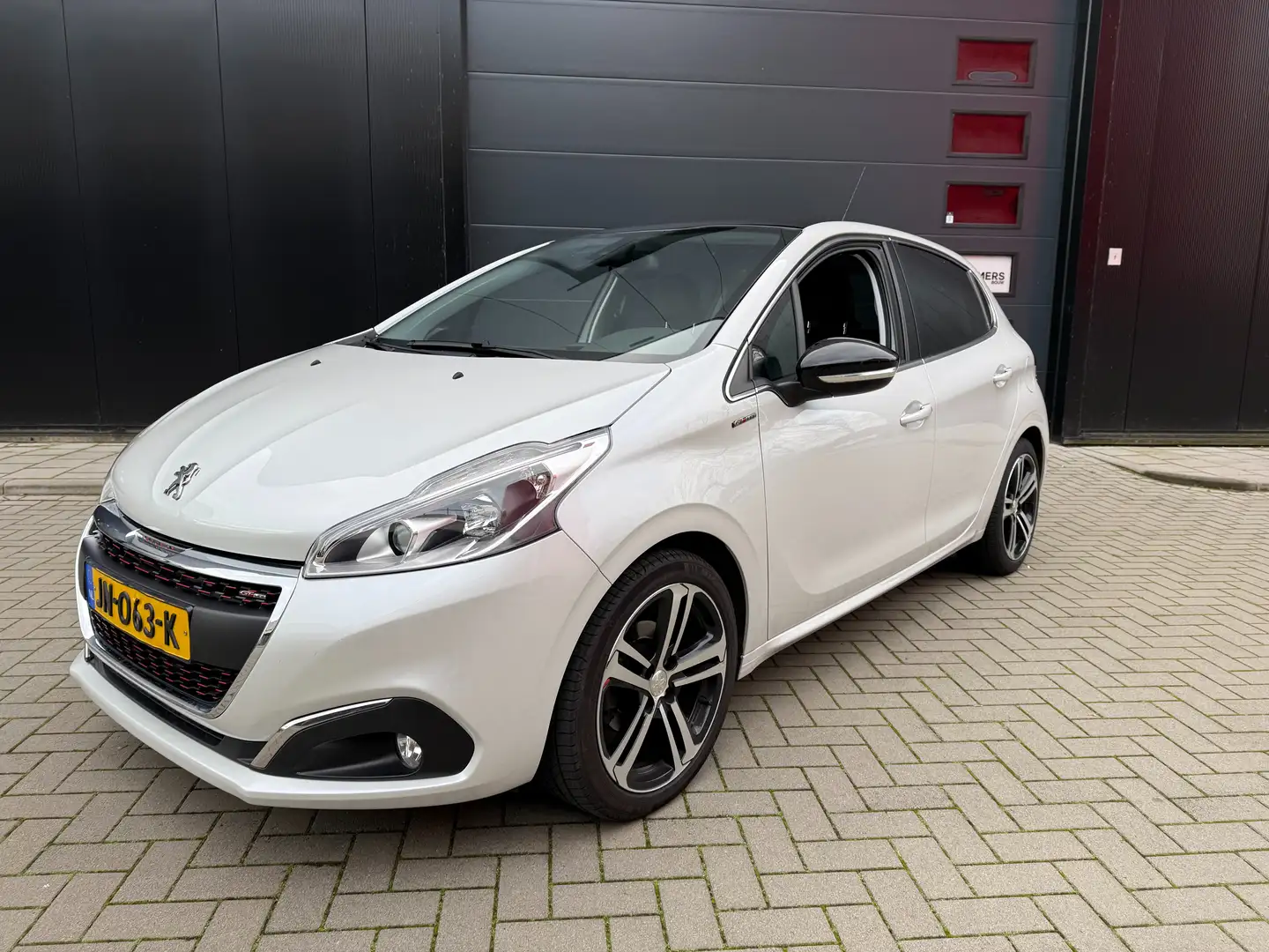 Peugeot 208 208 1.2 PureTech GT-line 110 PK TOP STAAT Zilver - 1