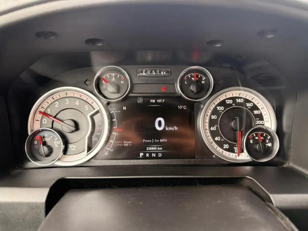 RAM 3500 снимка RAM 3500