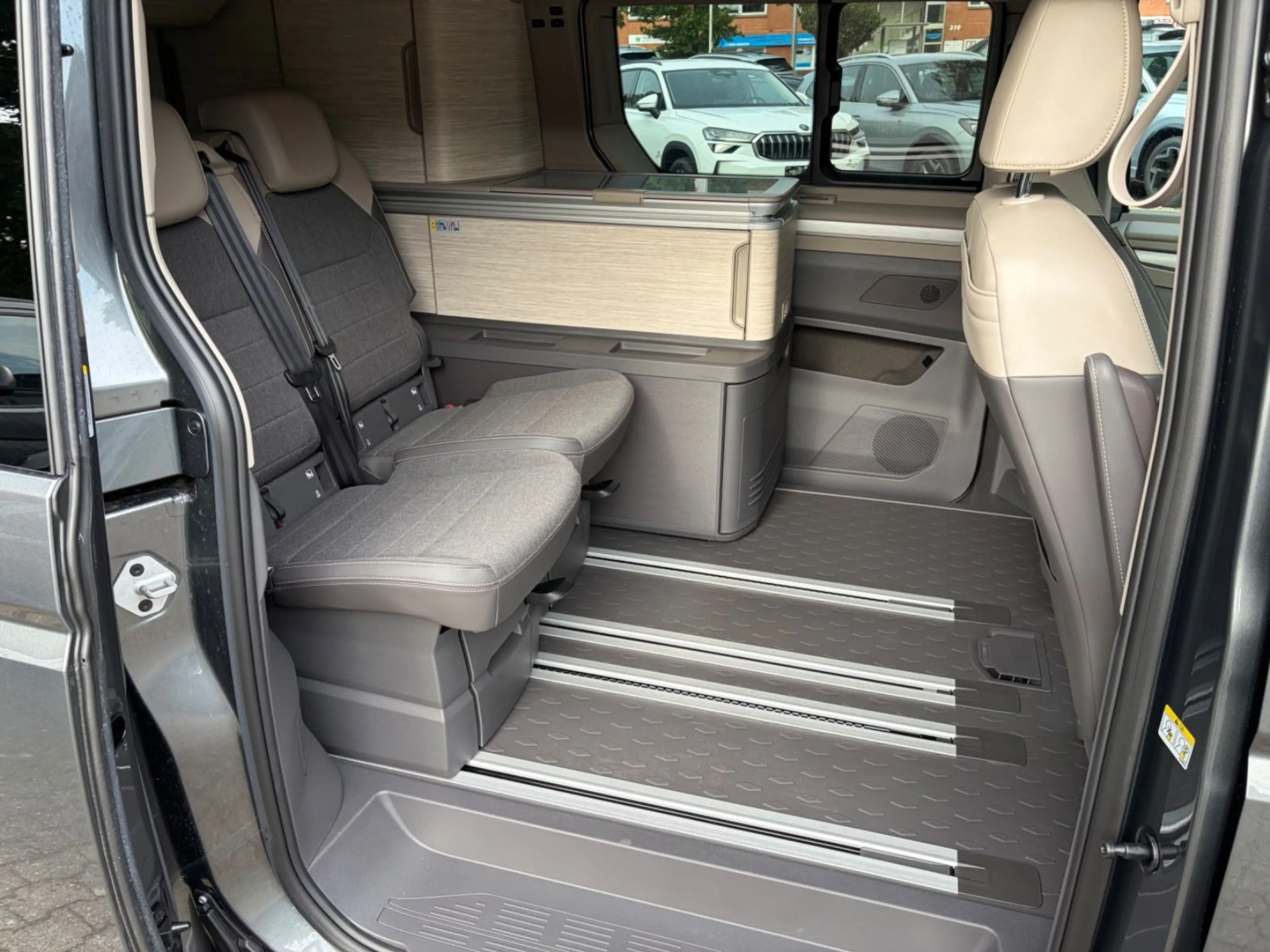 Volkswagen T7 California Ocean 2,0 TDI IQ Light AHK — photo 15