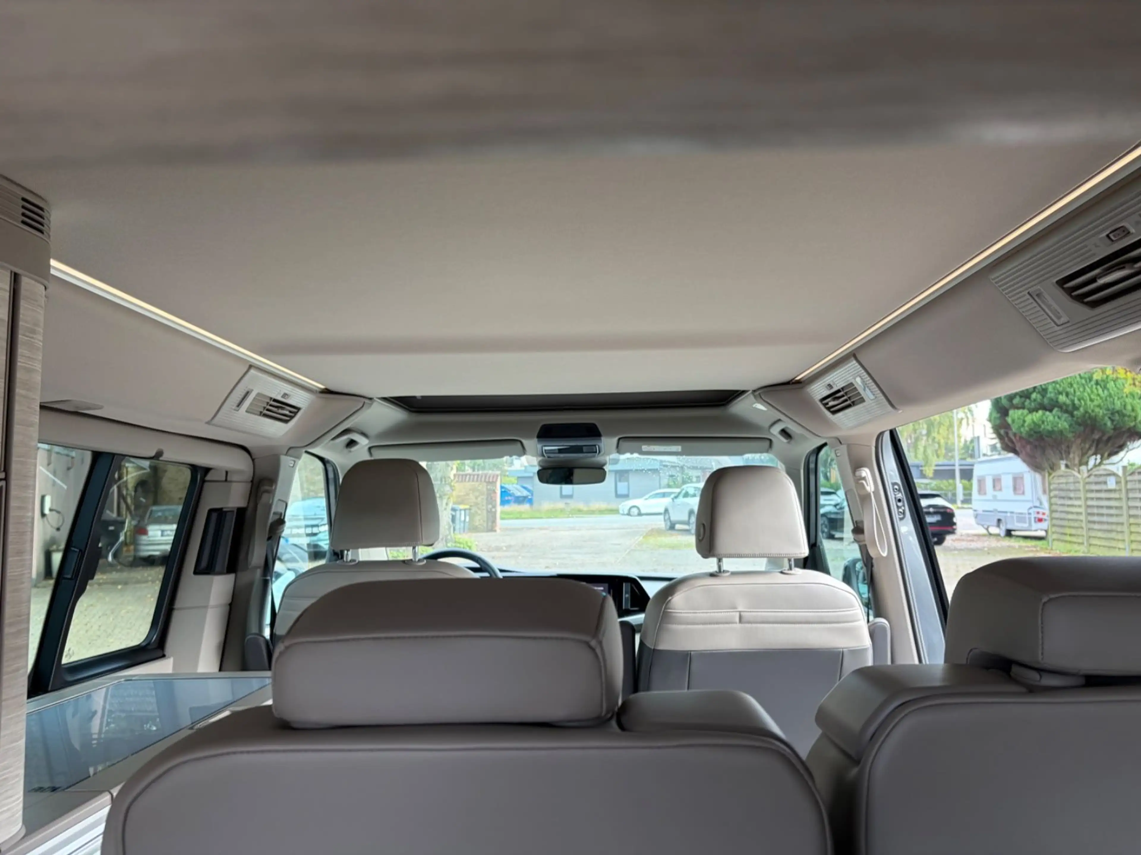 Volkswagen T7 California Ocean 2,0 TDI IQ Light AHK — photo 13