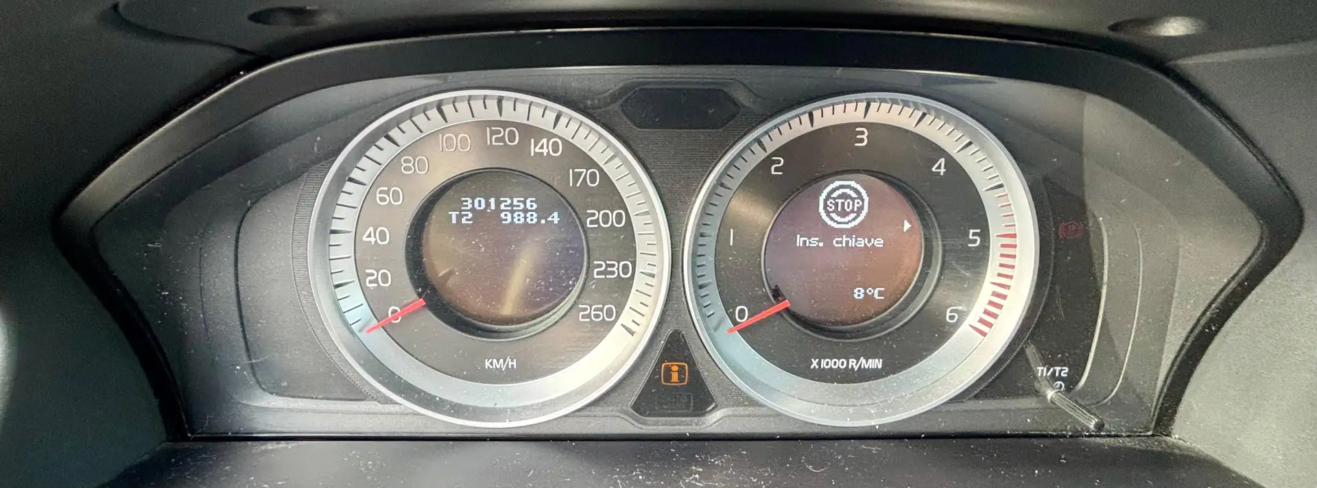 Volvo XC60 XC60 I 2008 2.4 d5 Summum awd 215cv geartronic Zwart - 2