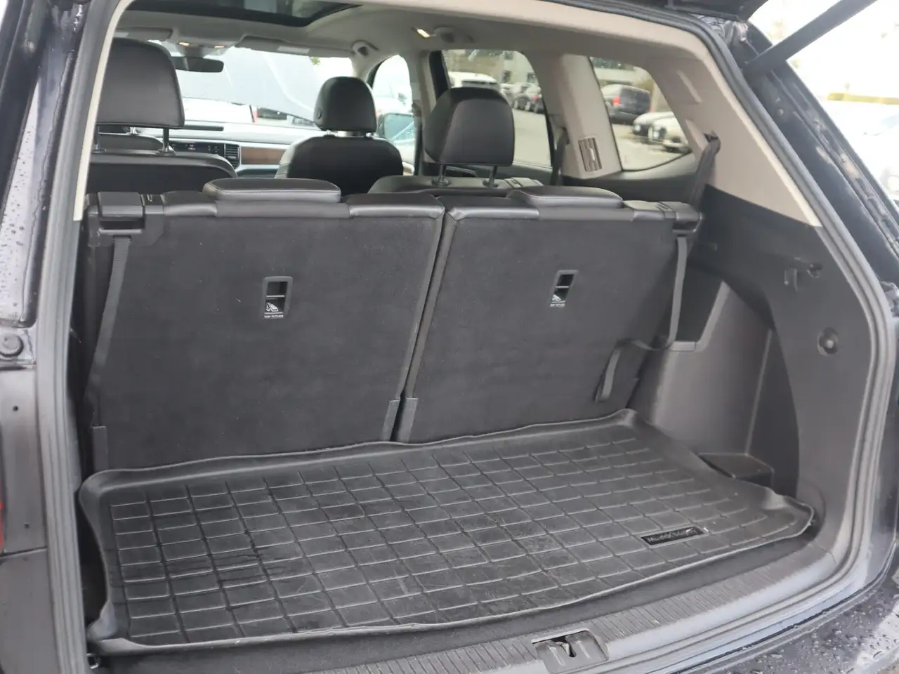 Volkswagen Atlas снимка Volkswagen Atlas