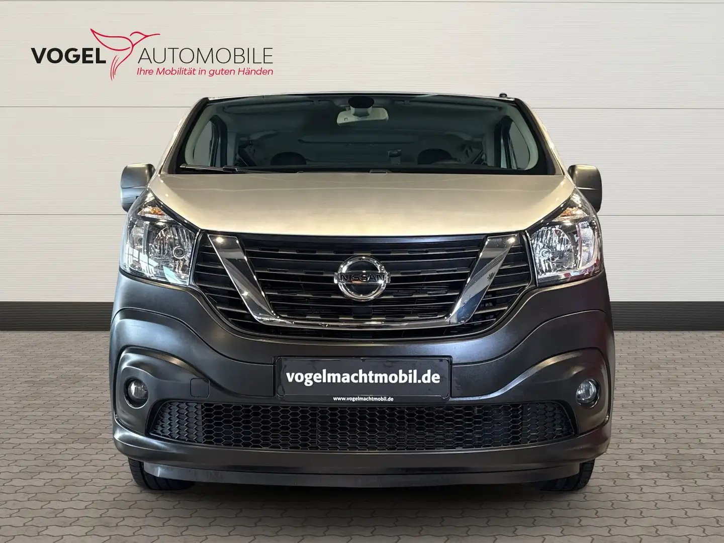 Nissan NV300 Kombi dCi 145 L1H1 COMFORT NAV+Kam.+PDC Gris - 2
