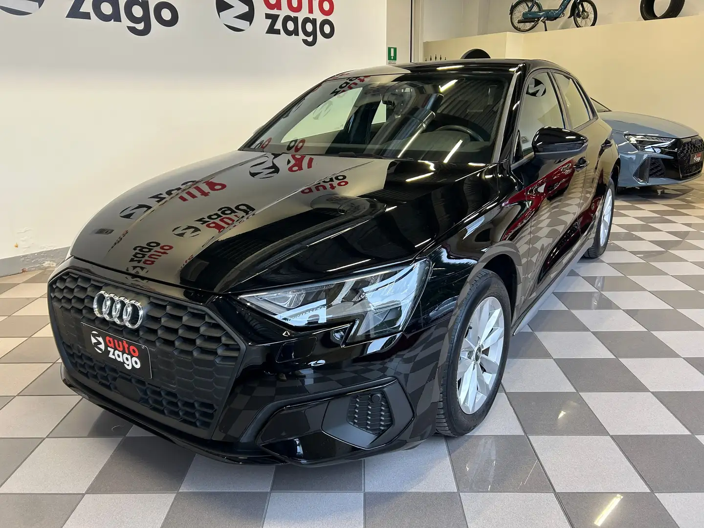 Audi A3 Sportback 35 1.5 Tfsi 150cv Sport Noir - 1