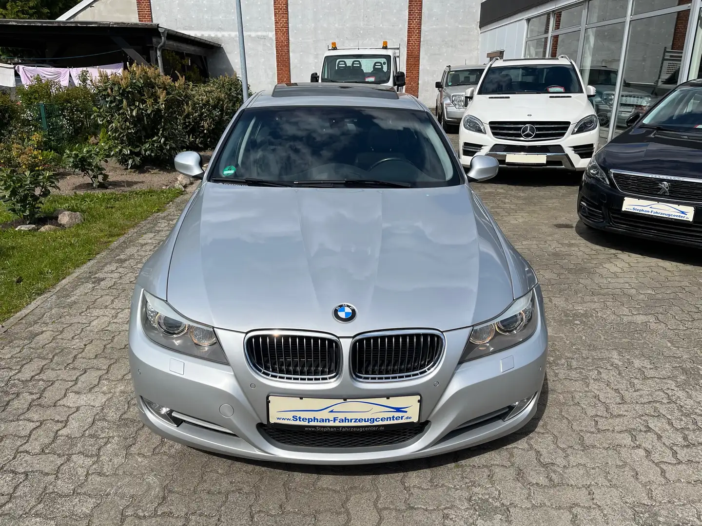BMW 330 330iSport Edition ,,Super Optik“ Grey - 2