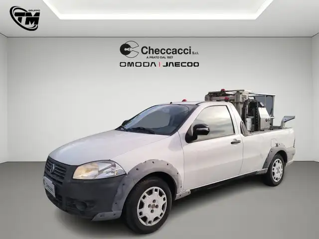 Fiat Strada 1.3 MJT * PIATTAFORMA AEREA *