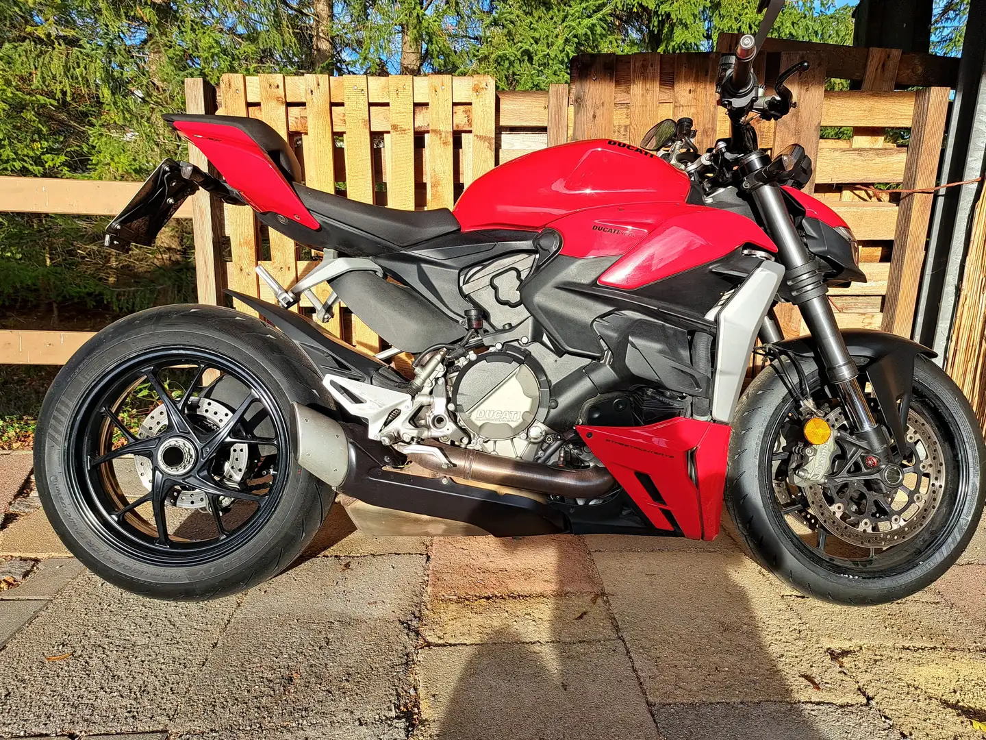 Ducati Streetfighter V2 Rouge - 2