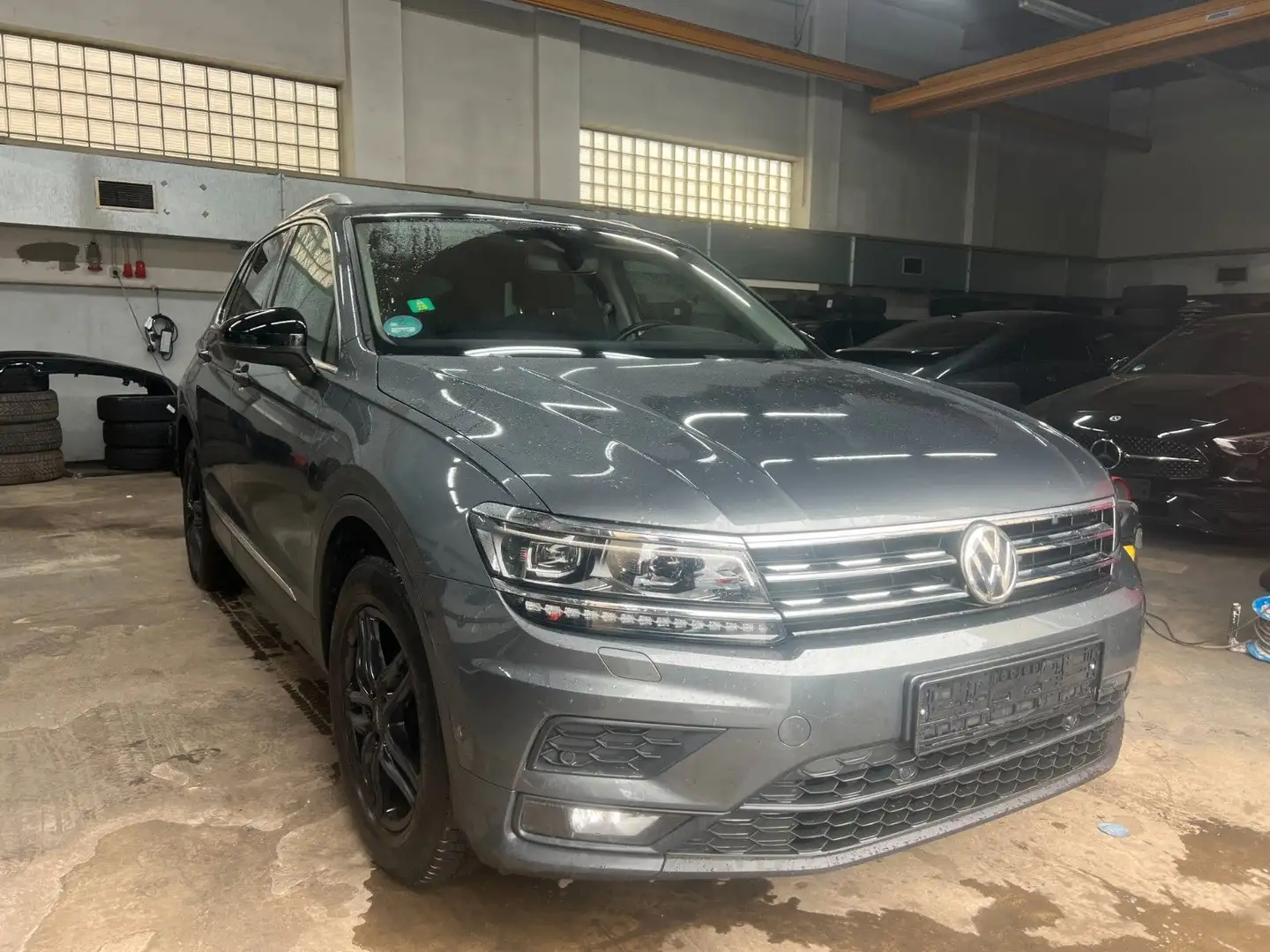 Volkswagen Tiguan IQ.DRIVE St-St DSG 2.0 TDI VIRT COCK HEAD Gris - 1