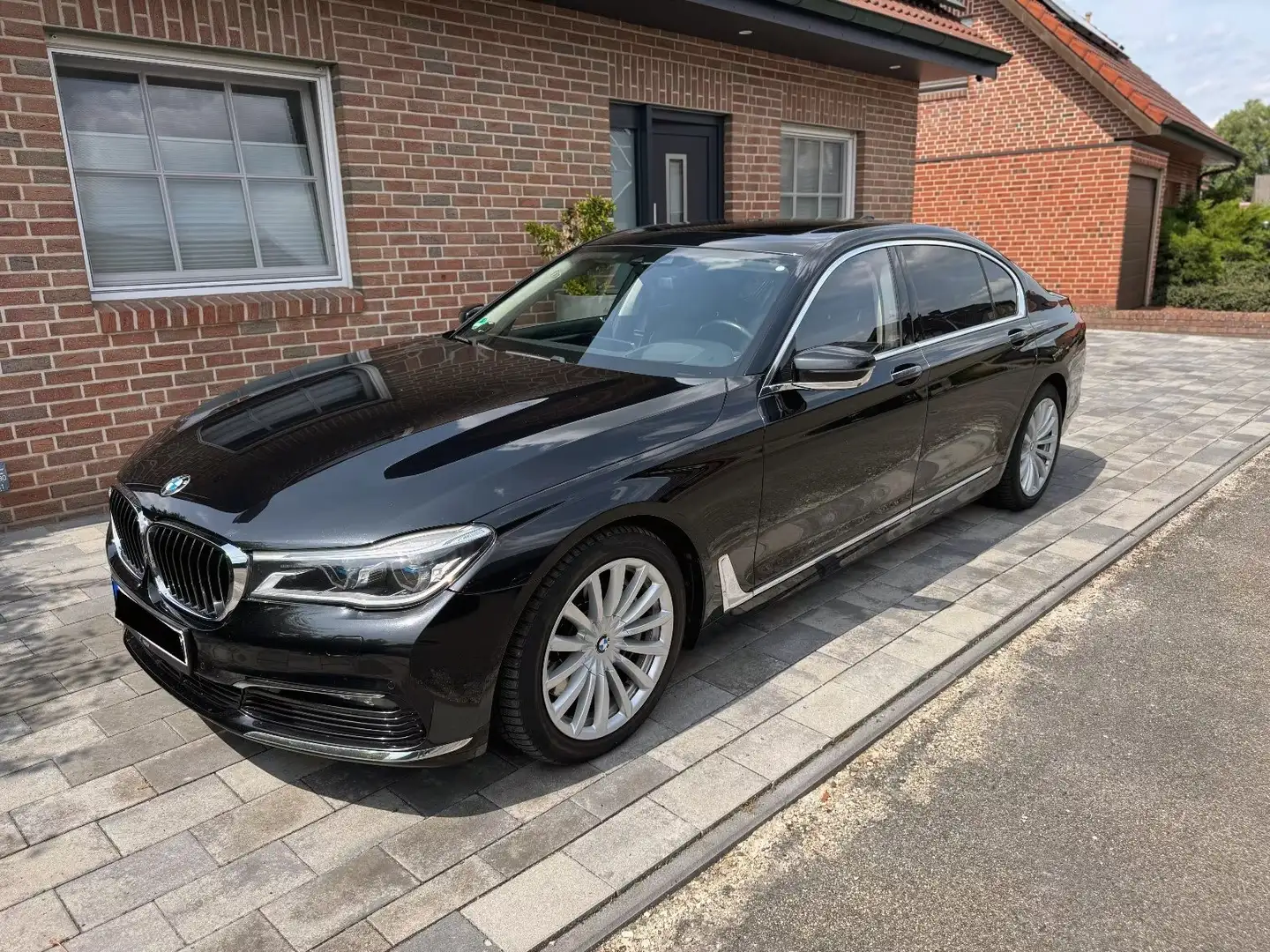 BMW 750 750Ld xDrive Black - 1