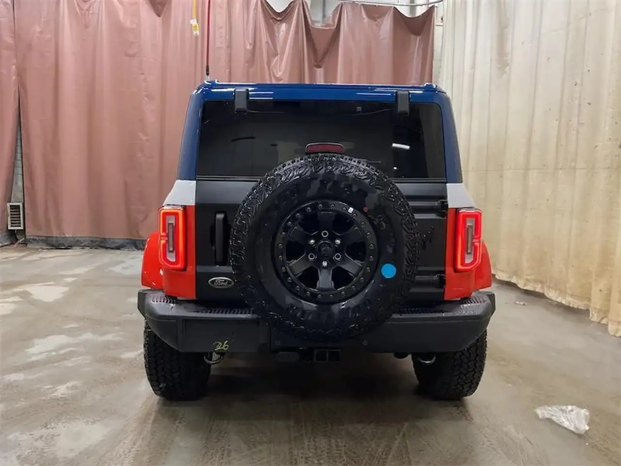 Ford Bronco снимка Ford Bronco