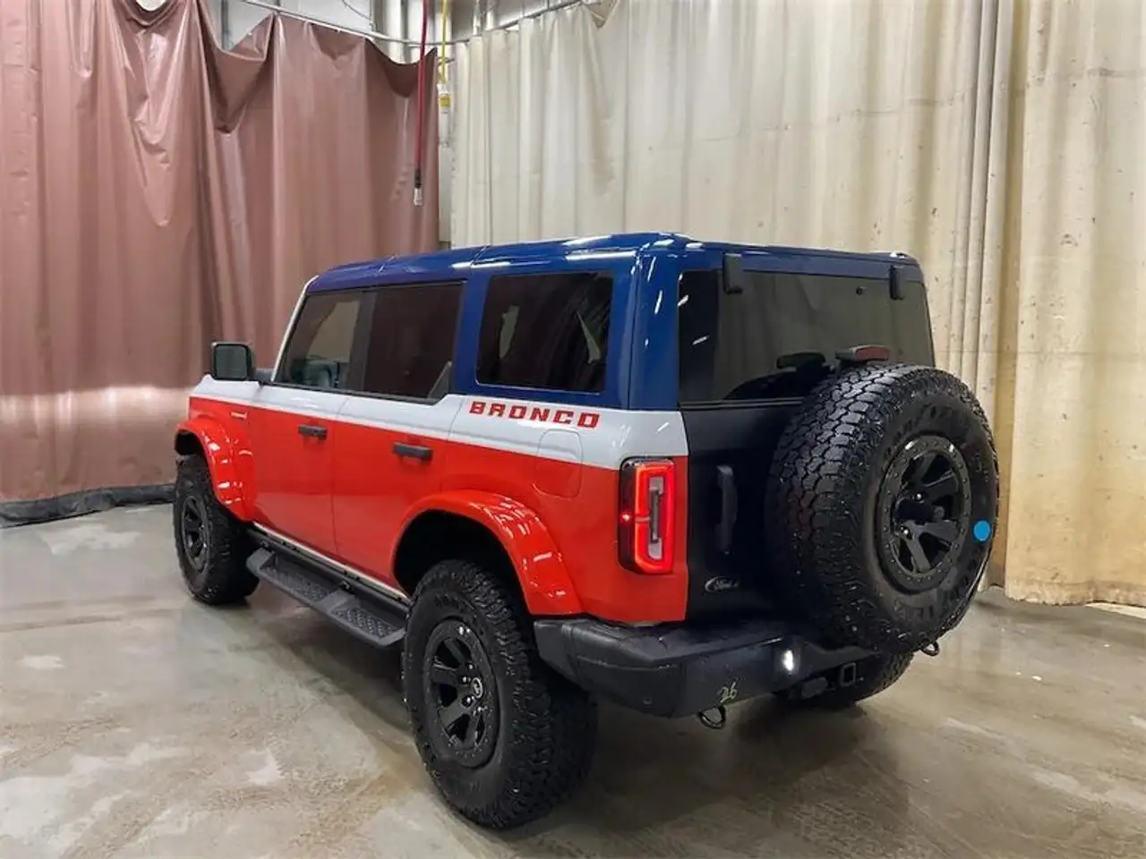 Ford Bronco снимка Ford Bronco