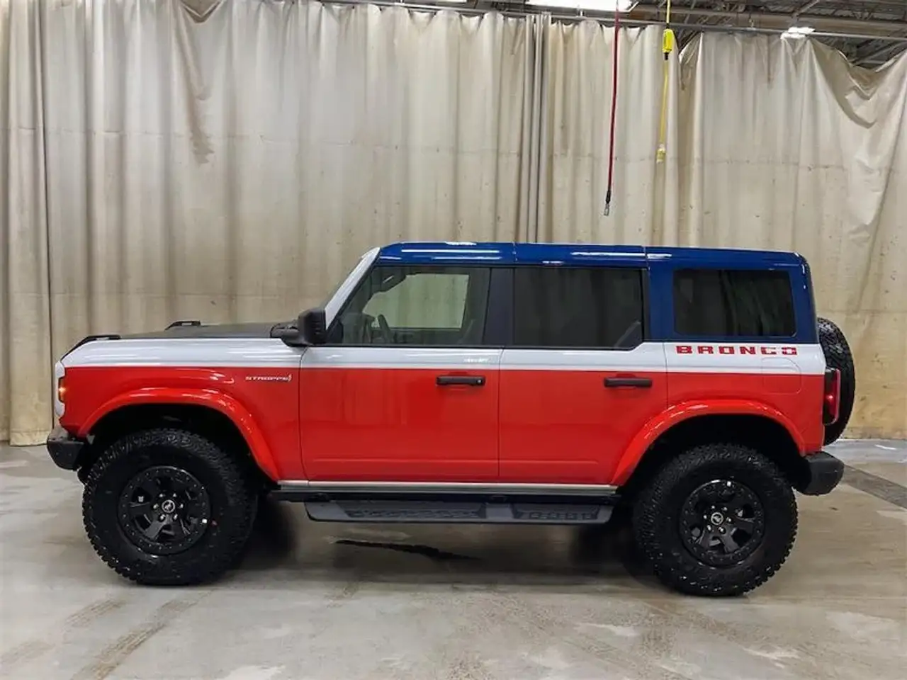 Ford Bronco снимка Ford Bronco