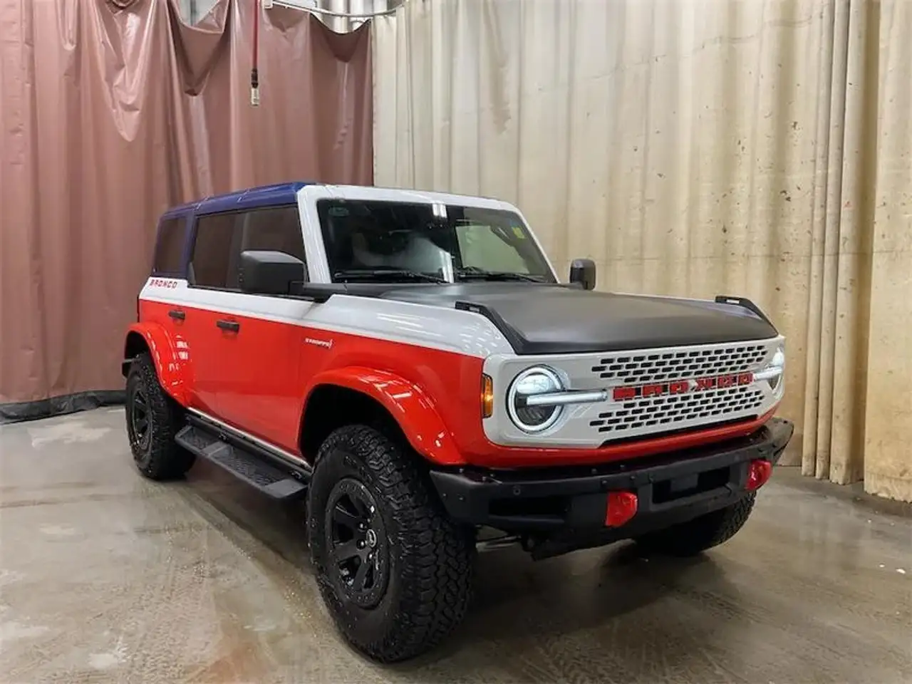 Ford Bronco снимка Ford Bronco