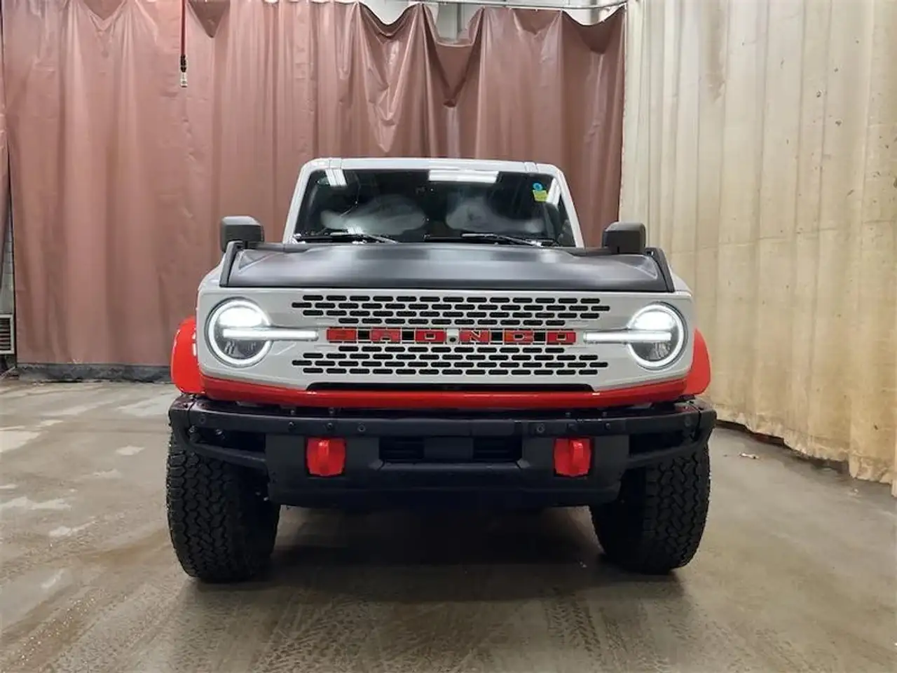 Ford Bronco снимка Ford Bronco