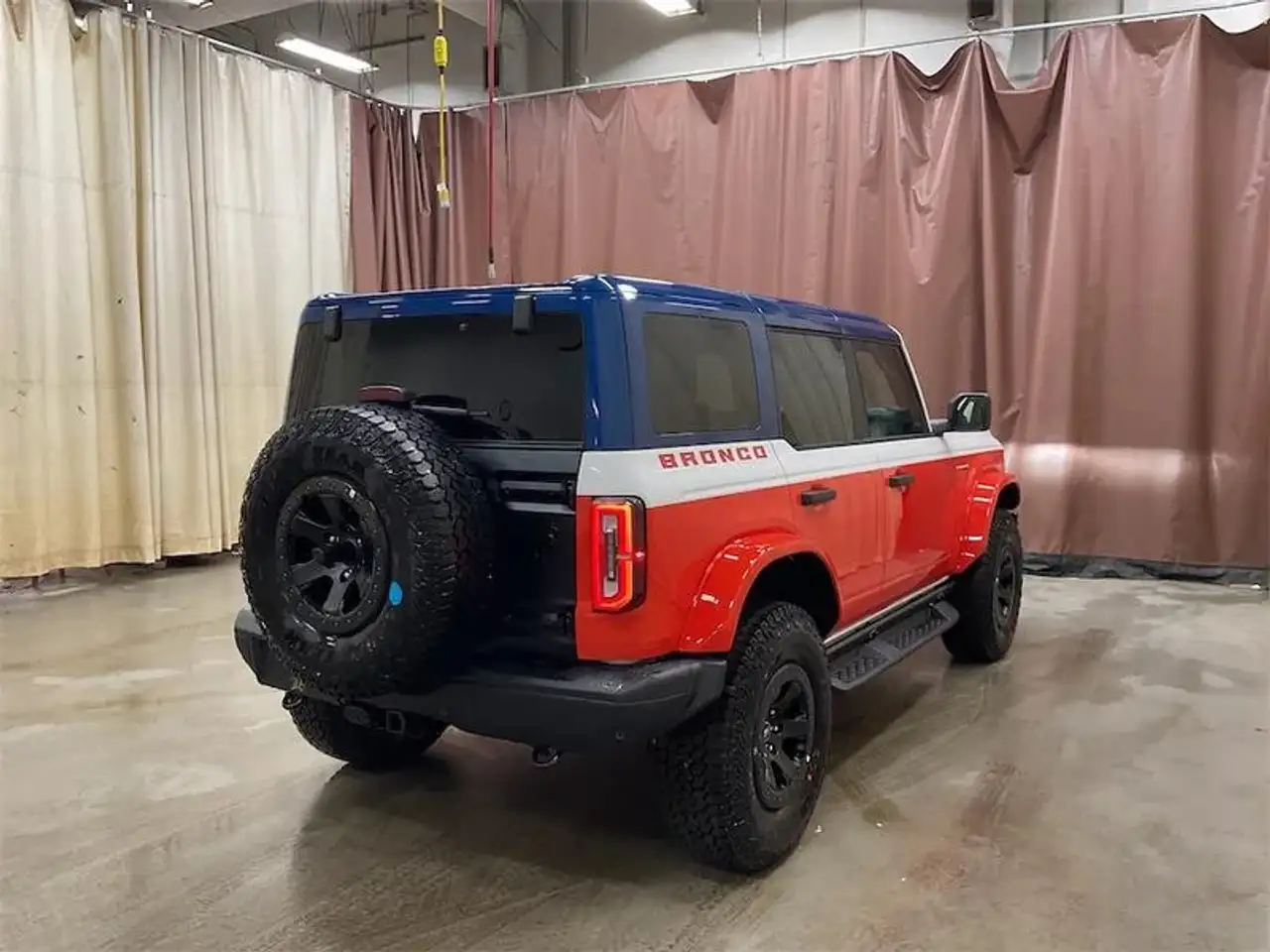 Ford Bronco снимка Ford Bronco