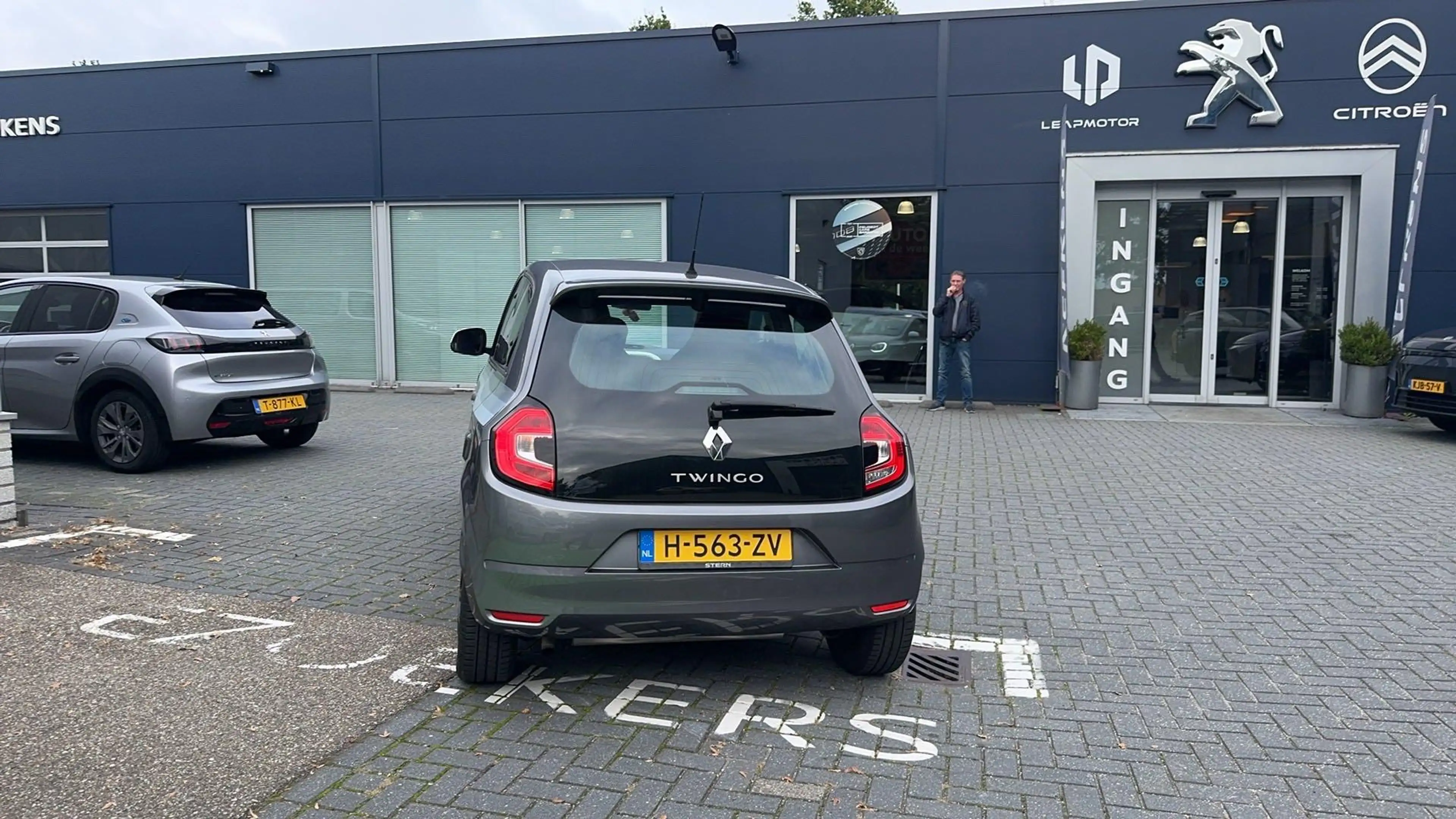 Renault Twingo SCe 75 Collection | Airco | Weinig km's | — photo 4