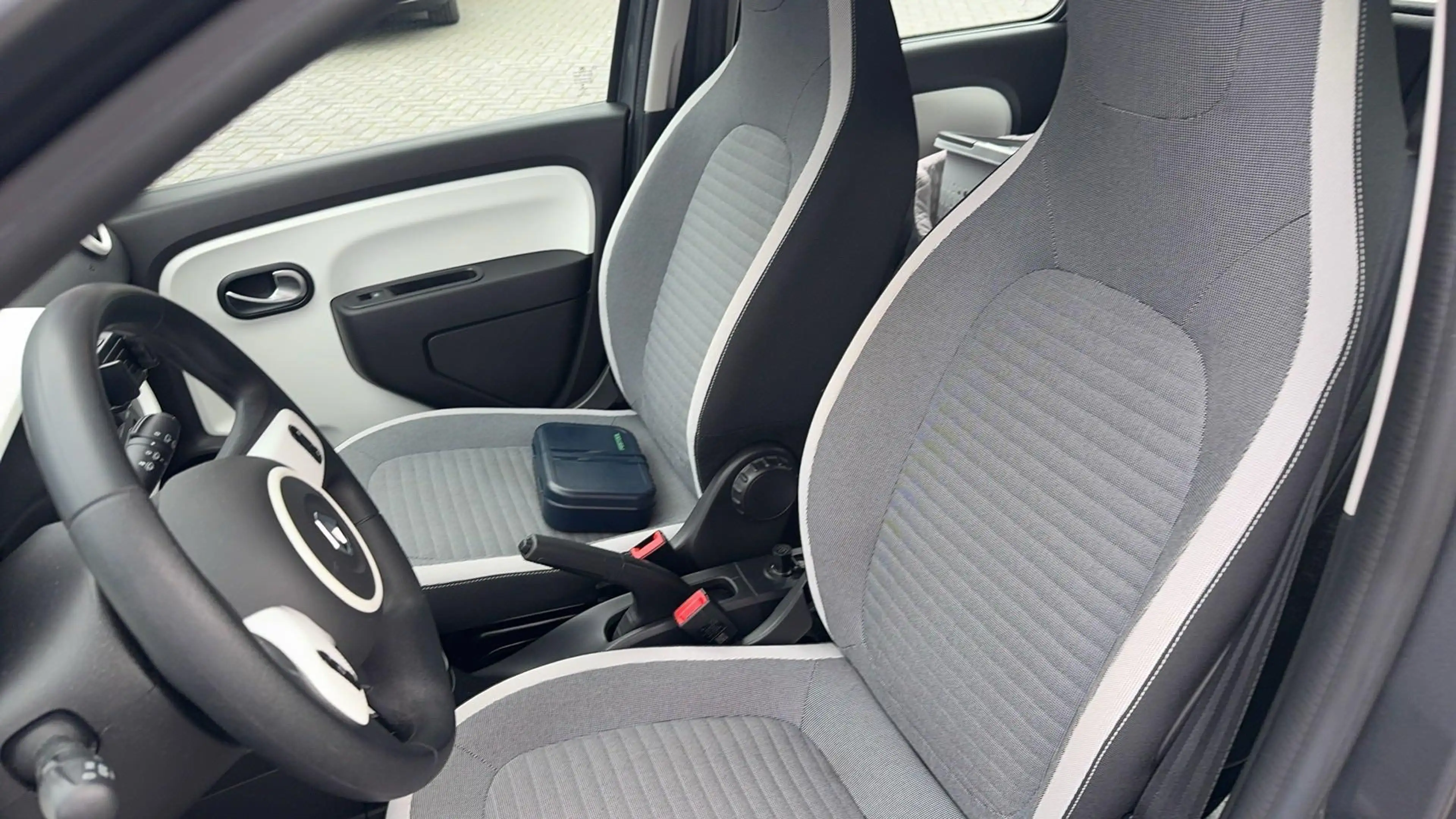 Renault Twingo SCe 75 Collection | Airco | Weinig km's | — photo 10