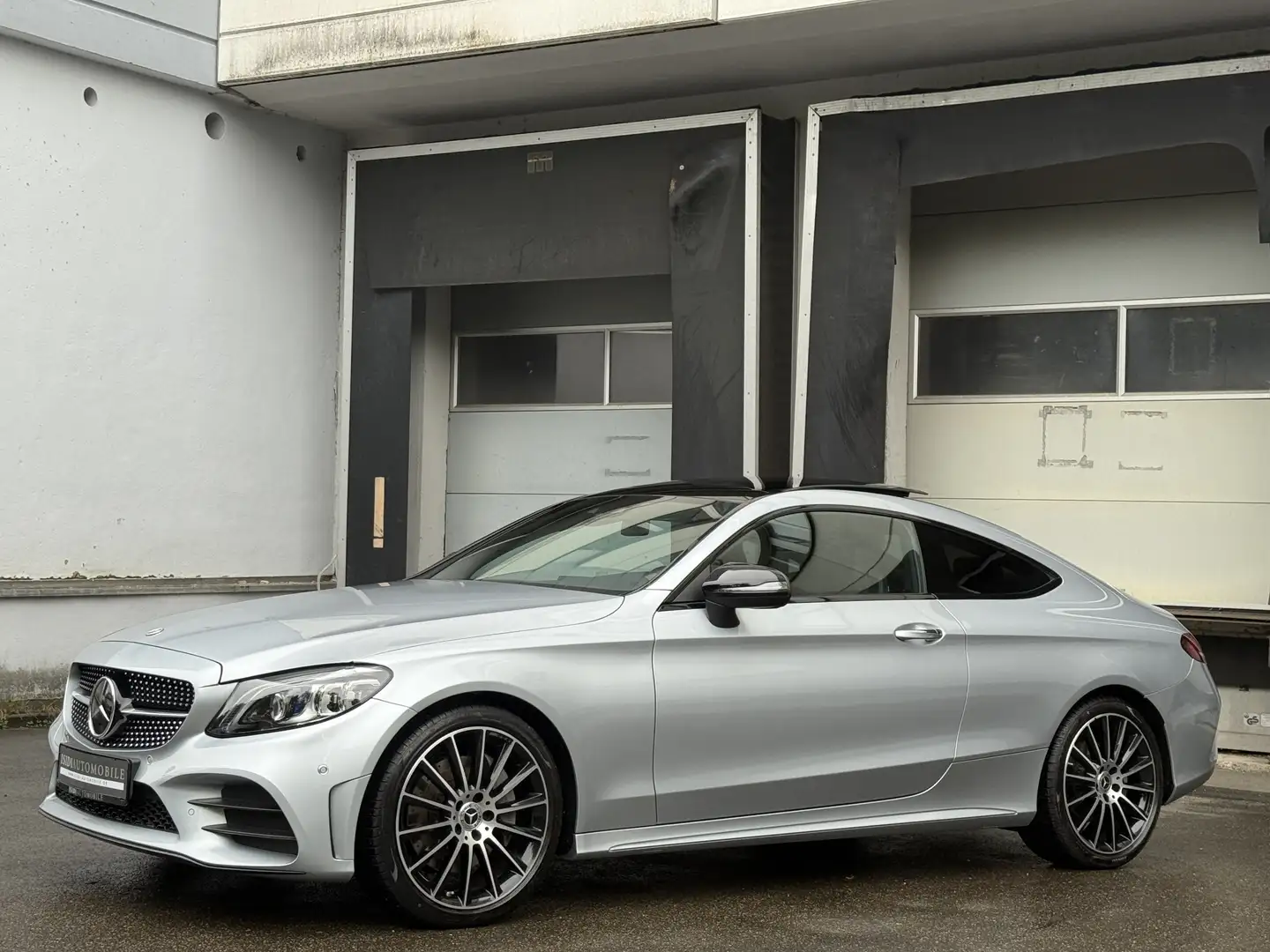 Mercedes-Benz C 300 Coupe AMG Night LED Pano DigitalCockpit 19 Silber - 2