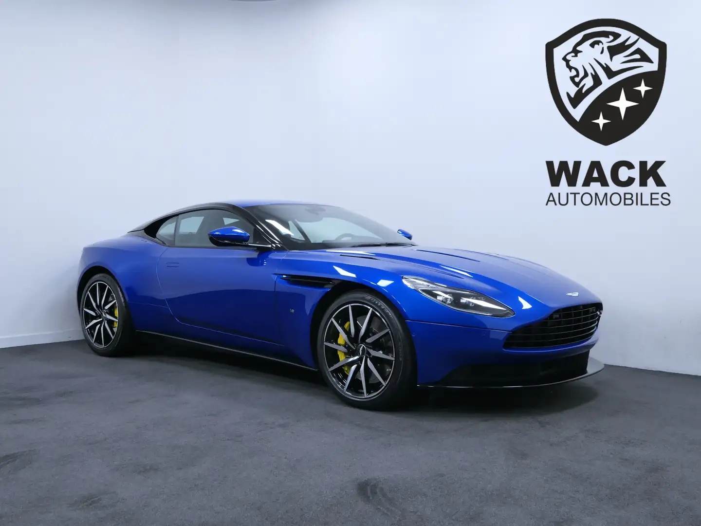 Aston Martin DB11 DB11 Coupé 5.2 Biturbo V12 Blau - 1