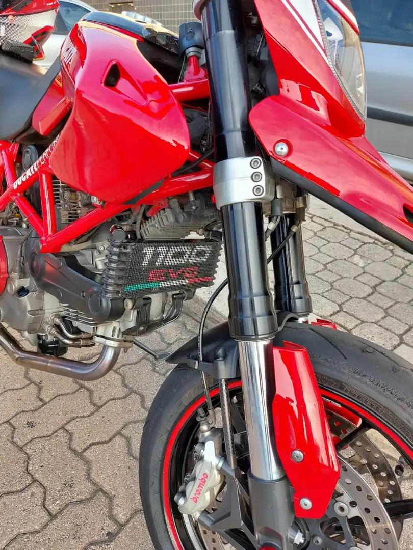 Ducati Hypermotard 1100 Rot - 2