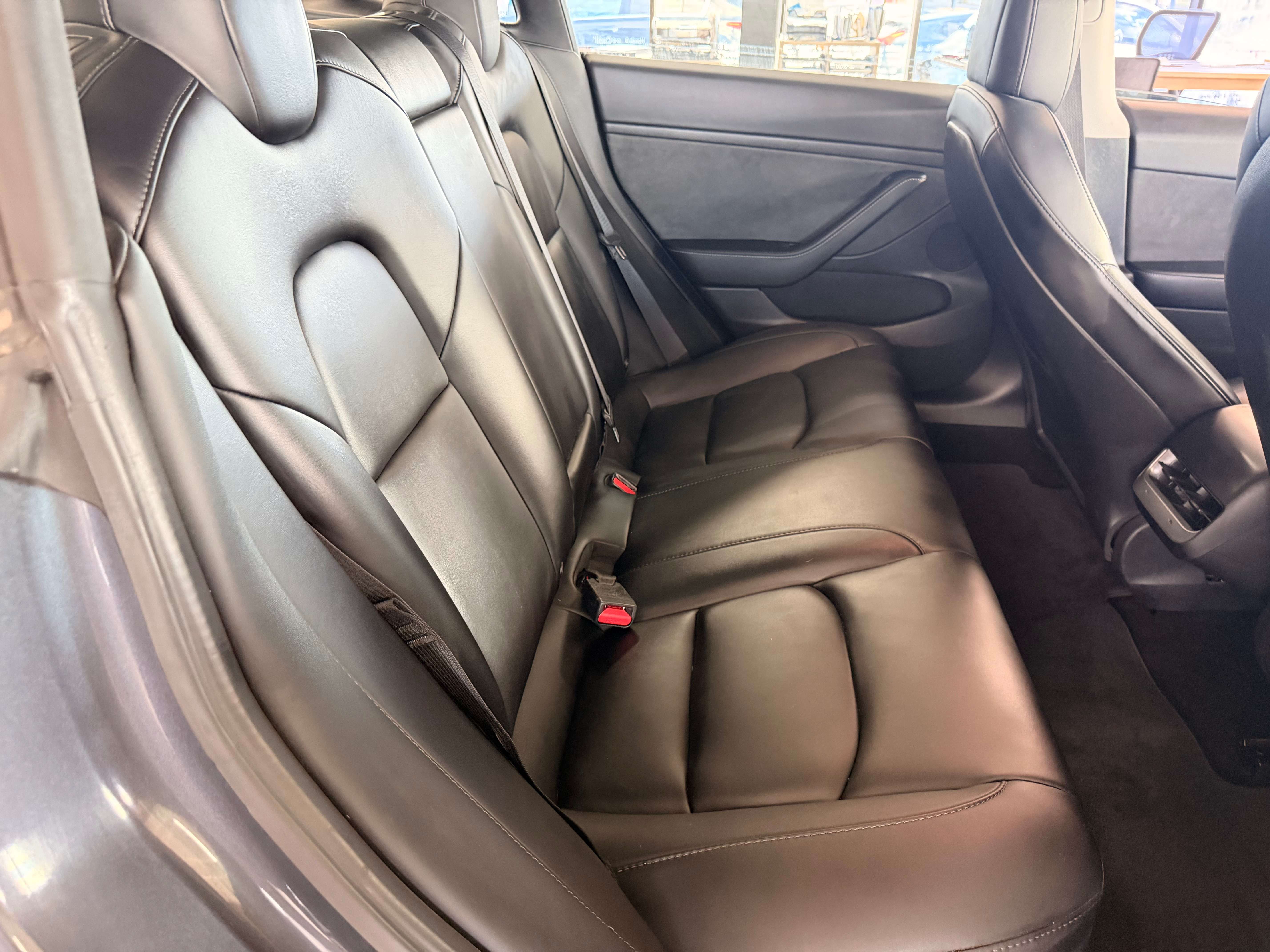 2022 Tesla Model 3 Long Range - Image 10