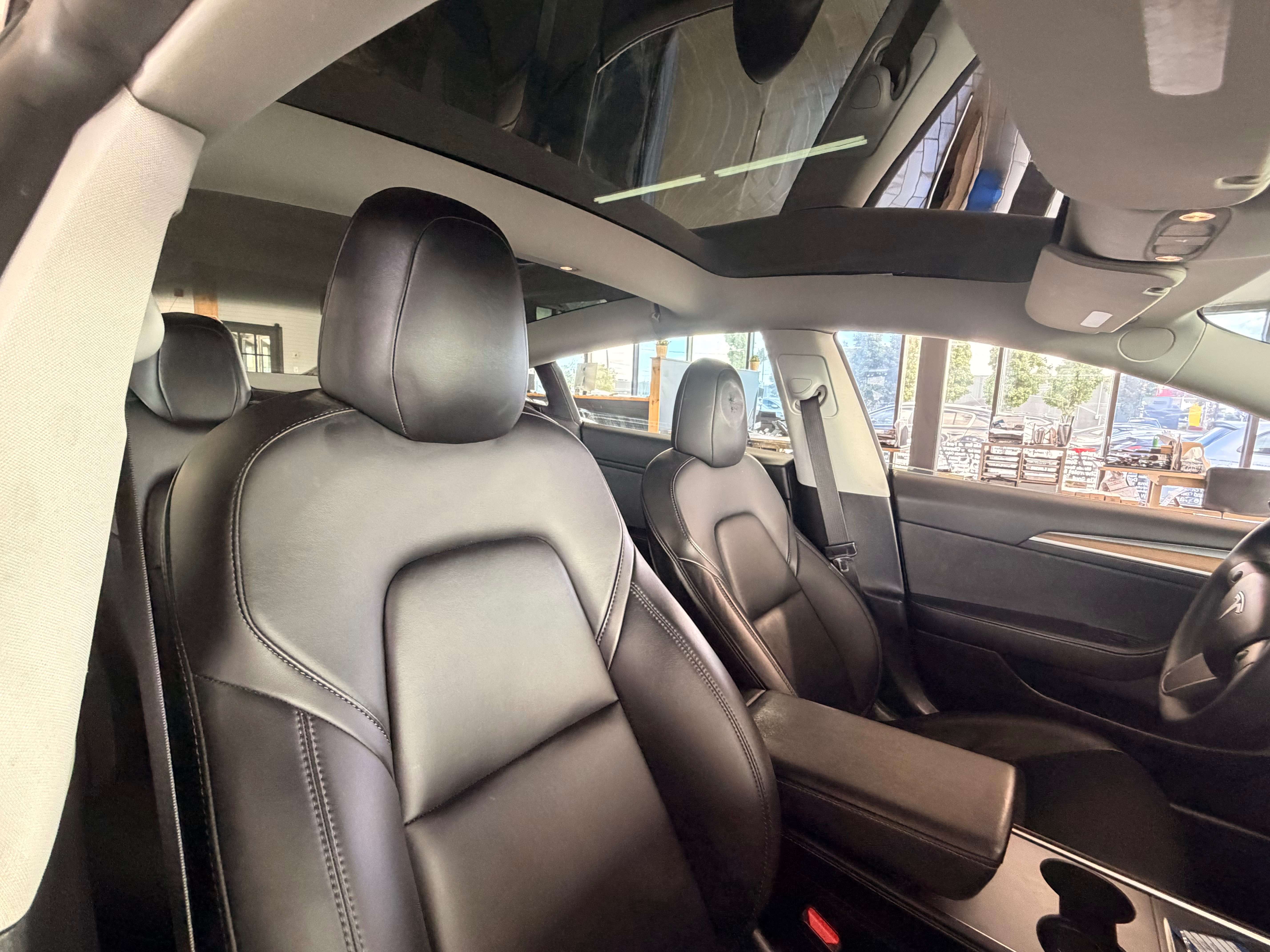 2022 Tesla Model 3 Long Range - Image 9