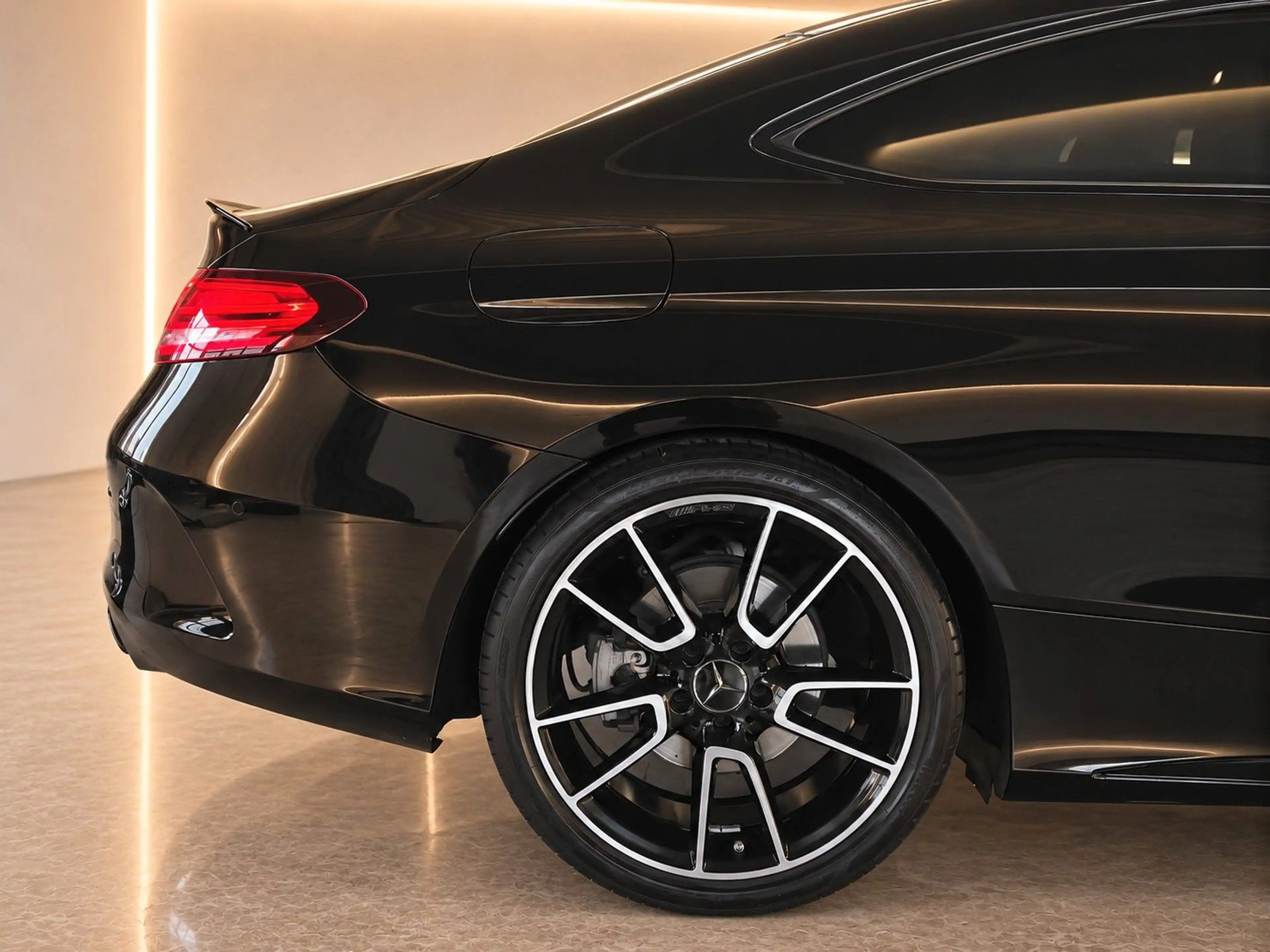 Mercedes-Benz C 400 4Matic AMG Coupe Designo Luft Pano HUD 360 — photo 9
