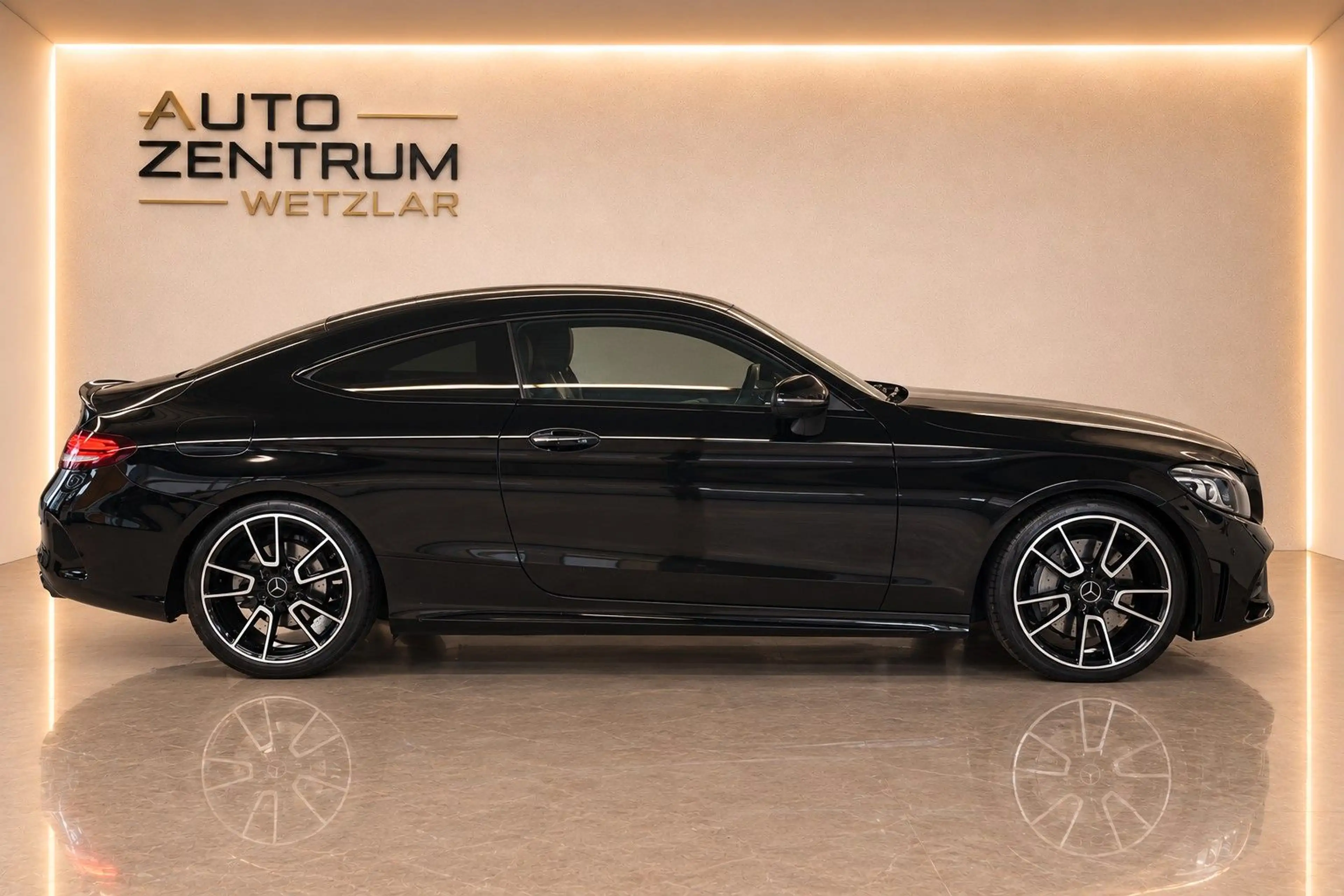 Mercedes-Benz C 400 4Matic AMG Coupe Designo Luft Pano HUD 360 — photo 4