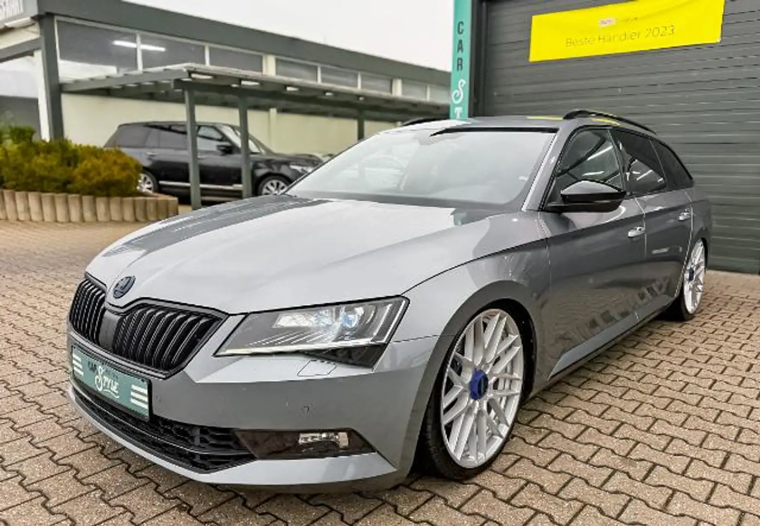 Skoda Superb Combi 2.0 TSI SportLine 4x4 Canton Luft Grau - 1