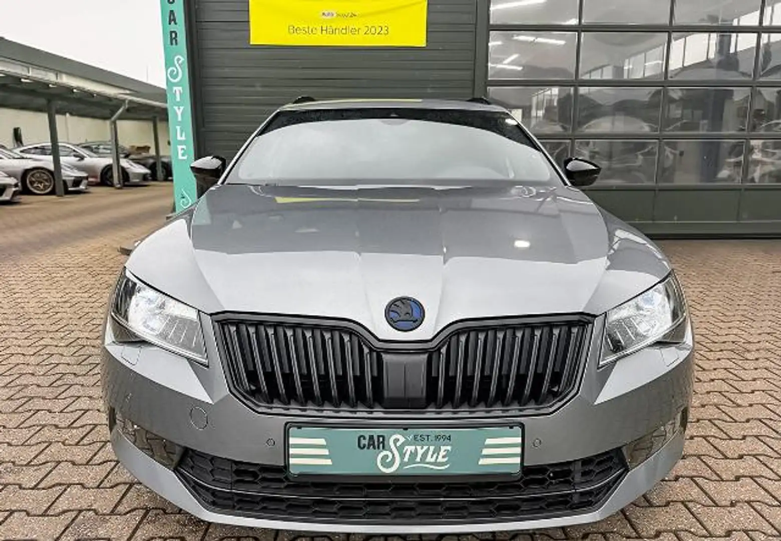 Skoda Superb Combi 2.0 TSI SportLine 4x4 Canton Luft Grau - 2