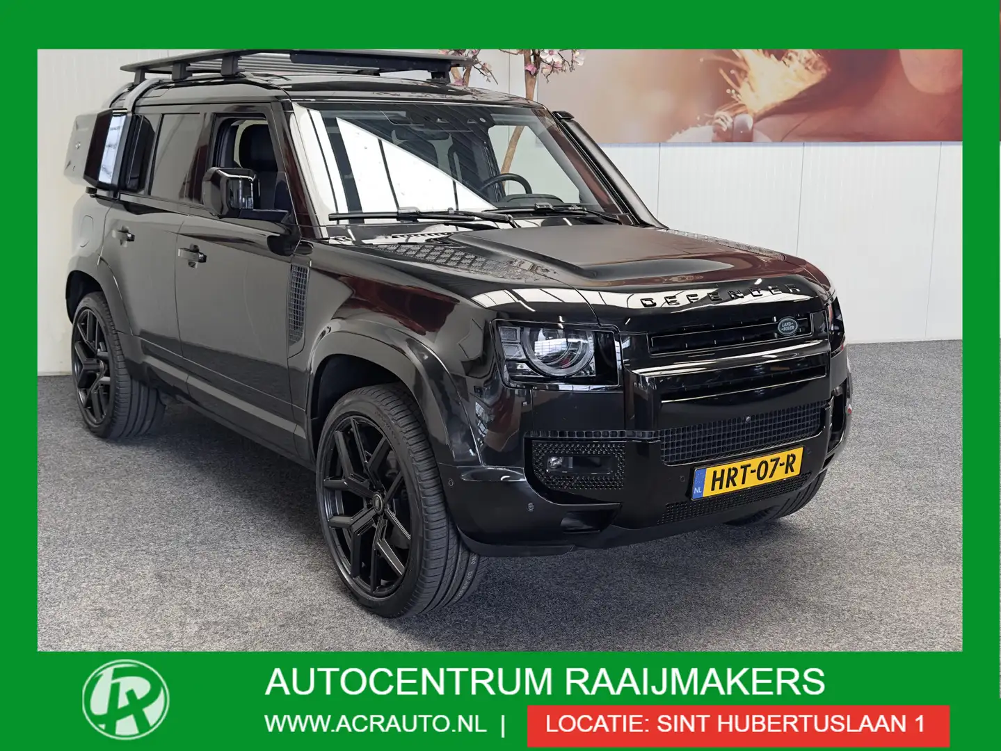 Land Rover Defender 110 2.0 P300 110 HSE 23 INCH NAVIGATIE PANORAMA SC Zwart - 1