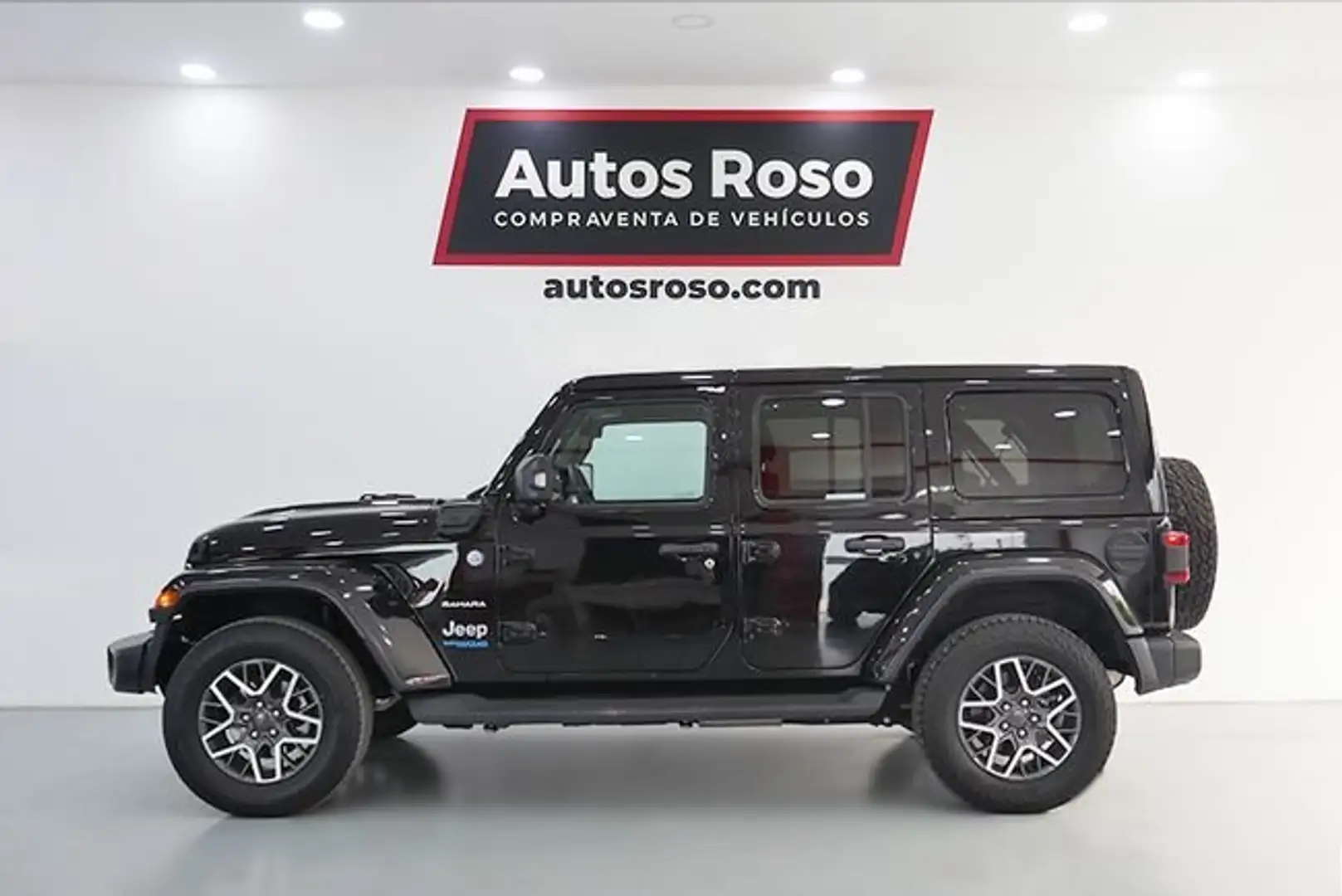 Jeep Wrangler 4p 2.0 380CV Sahara 8ATX E6D Gris - 2