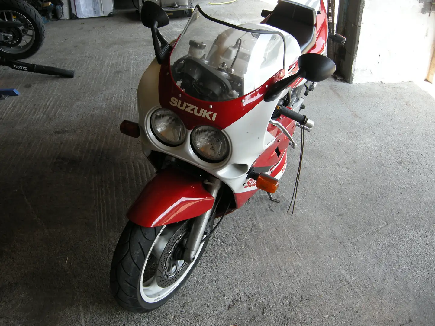 Suzuki GSX-R 750 Rojo - 1