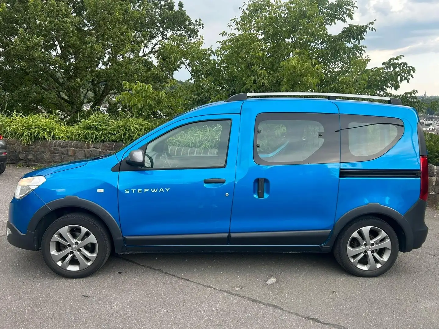 Dacia Dokker Dokker Stepway 1.5 dCi Blau - 1